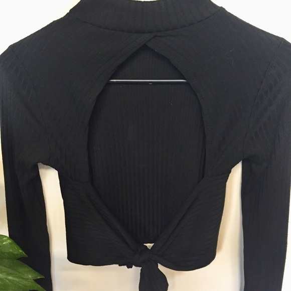 Open Back Ribbed Crop Top - Picture 3 of 4